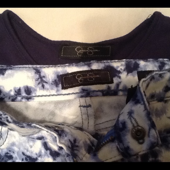 Toddler Girls Outfit - Picture 3 of 3