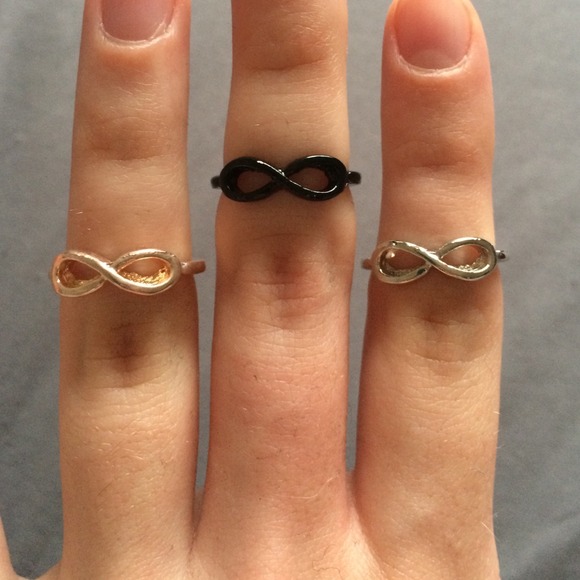 ❌SOLD❌Infinity midi rings.