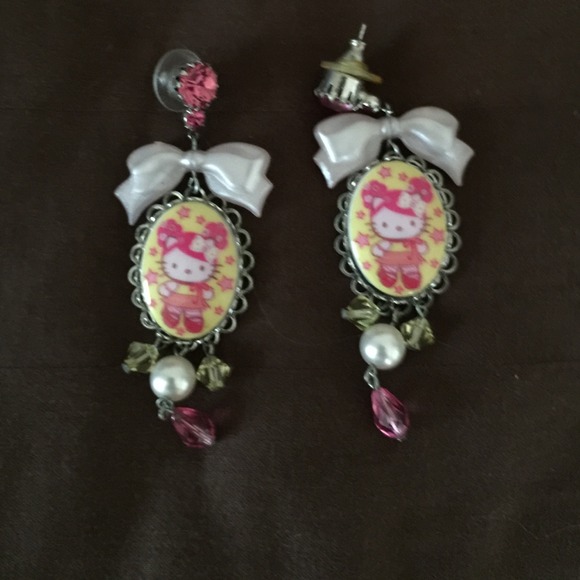 Tarino Tarintino Earrings