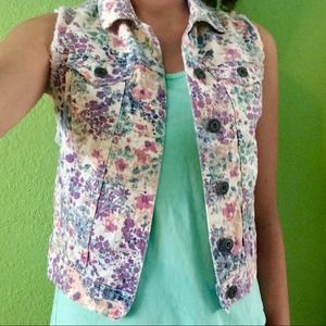 Bullhead denim floral vest, size xs from Pacsun