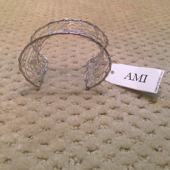 Wired Bracelet - Picture 2 of 2