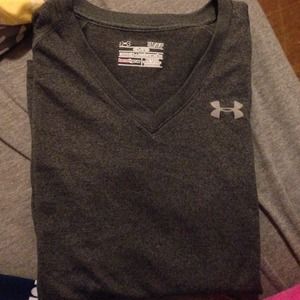 Under armour t shirt.