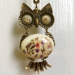 Owl floral pattern necklace and bronze chain