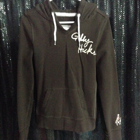 Gilly Hicks Sweatshirt
