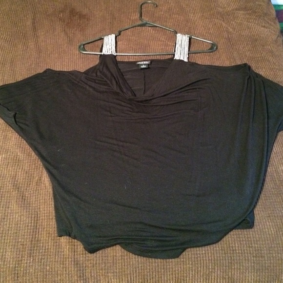 Cold shoulder black top