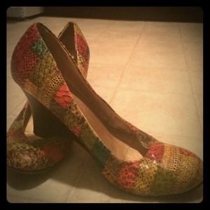 Sultry & Earthy Wedge Shoe