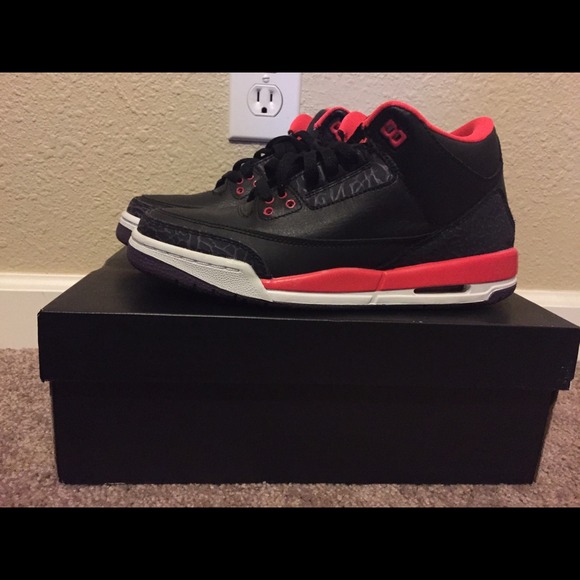 Air Jordan 3s Crimson 7Y - Picture 2 of 2