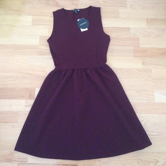 DARK CRANBERRY COTTON ON DRESS
