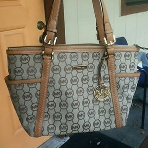 Michael kors handbag