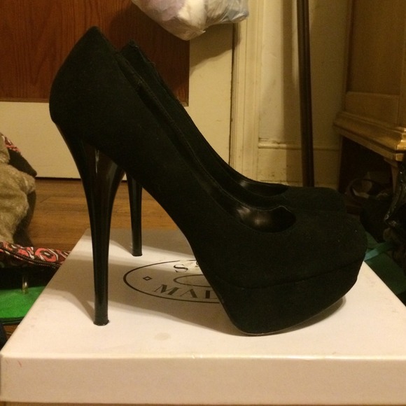 Steve Madden Caryssa Black Suede