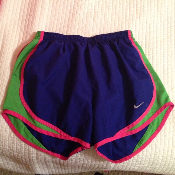 Small Nike running dri-fit shorts