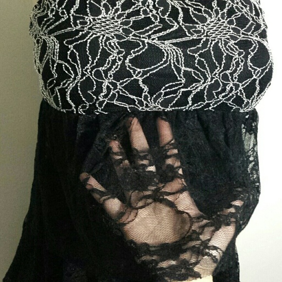 Cute black strapless dress sz medium - Picture 3 of 3