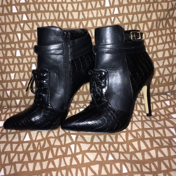 Altuzarra black ankle booties boots size 7