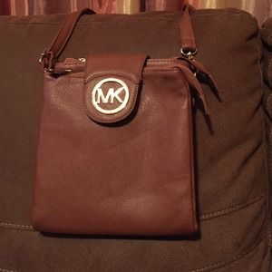 Micheal Kors Cross body