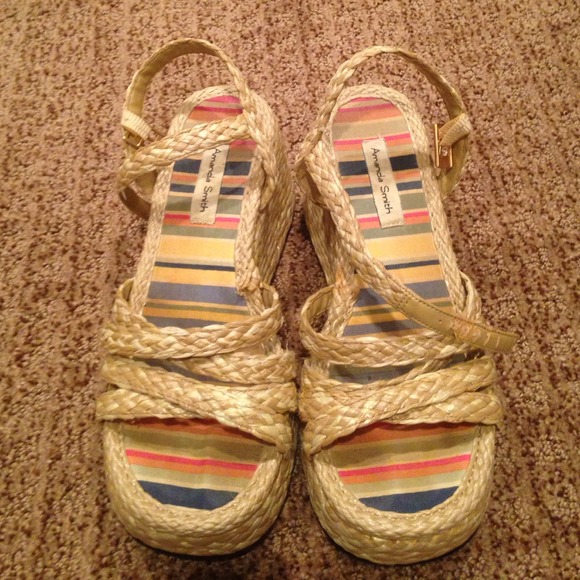 Amanda Smith Platform Wedges - Picture 1 of 2
