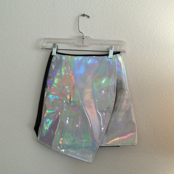 Asymmetrical, holographic skirt 👽