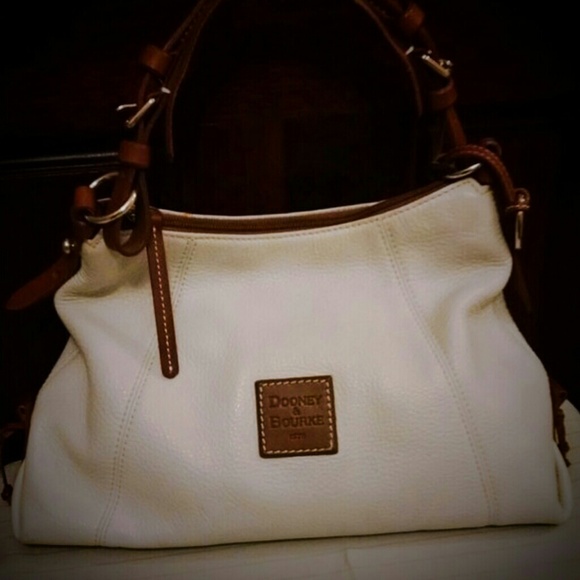 *AUTHENTIC* GUARANTEED! Dooney and Bourke Handbag