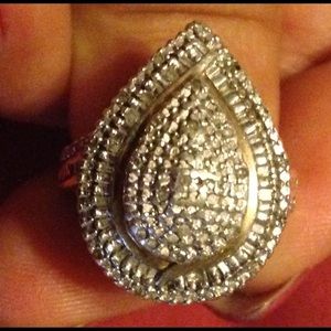 🌹Stunning Genuine Diamond ring🌹open for offers😊