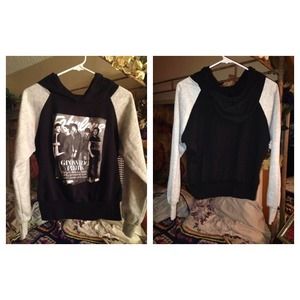 One direction sweater