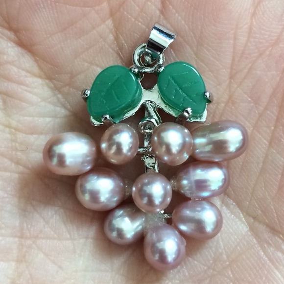 Real freshwater pearl grape shaped pendant - Picture 3 of 3