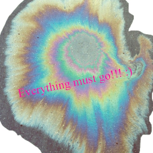 Everything must go !! - Picture 1 of 1