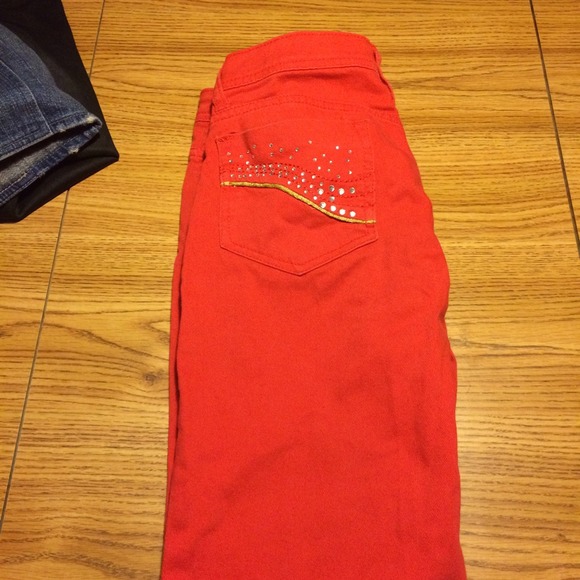 Red jeans - Picture 2 of 3