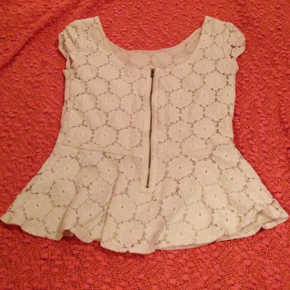 Top - Picture 2 of 2