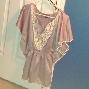 gray and white silky feeling shirt