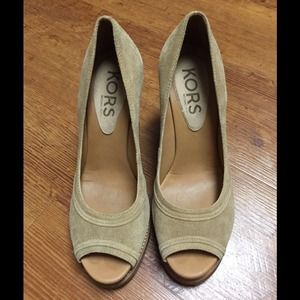 Authentic Michael Kors Wedges 6.5