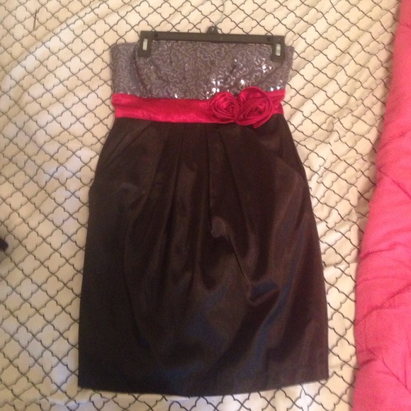 strapless homecoming dress
