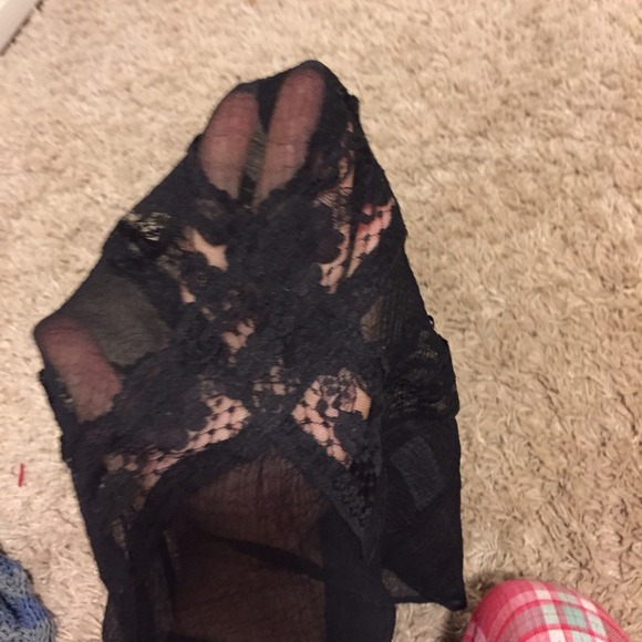 Sheer black tank - Picture 2 of 3