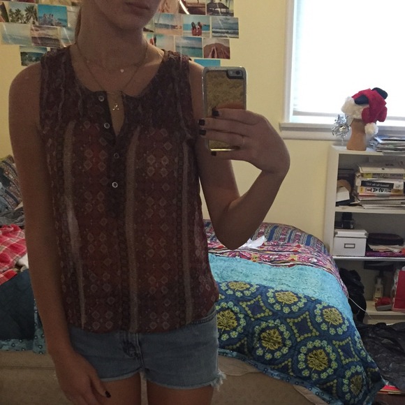 Sheer patterned tank