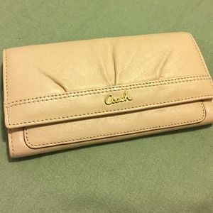 Beautiful Coach Wallet/Clutch