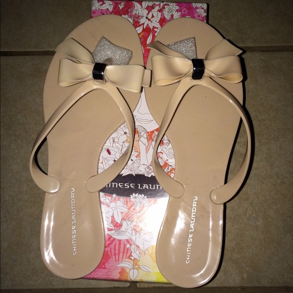 Chinese Laundry Live it Up Jelly Sandals