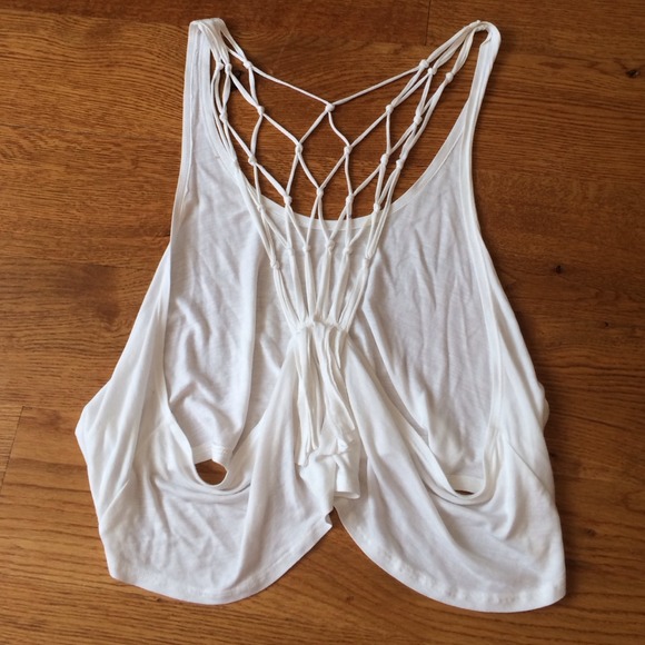 Athletic tank with back design - Picture 2 of 4