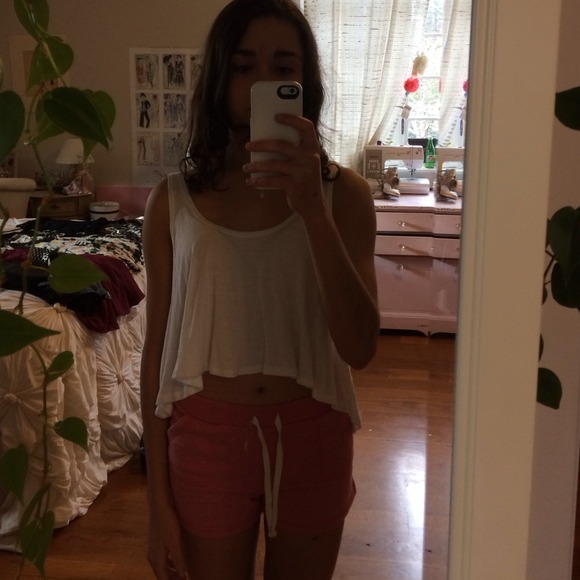 Athletic tank with back design - Picture 3 of 4