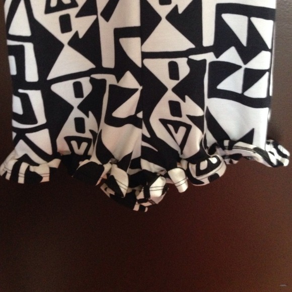 Tobi Romper - Picture 2 of 4