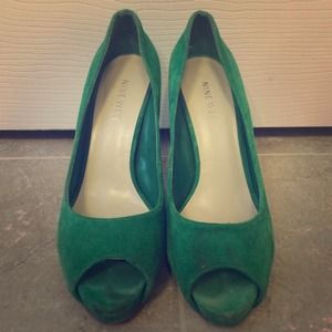 Nine West Green Heels