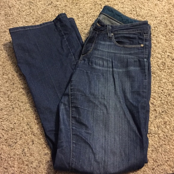 Paige skyline boot cut denim   Size 28