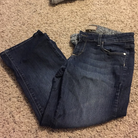 Excellent condition Paige Cropped Denim - size 27
