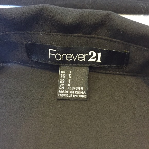 Black Chiffon Blouse w/Black strapless shirt ❤️ - Picture 2 of 4