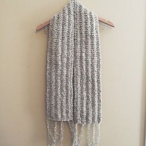 Chunky Hand-Knit Scarf