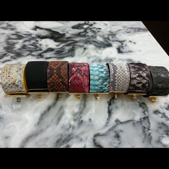 ❌SOLD❌ Python leather bracelet - Picture 2 of 4