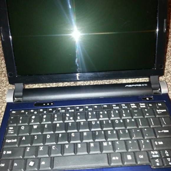 Acer aspire one netbook blue - Picture 1 of 3