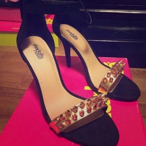 BRAND NEW ‼️ Black Spike Heels !