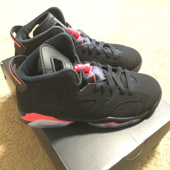 Air Jordan 6 - Picture 2 of 4