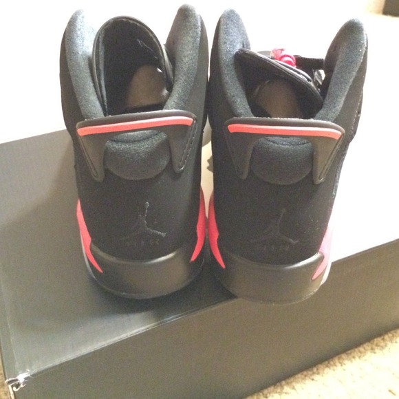 Air Jordan 6 - Picture 3 of 4