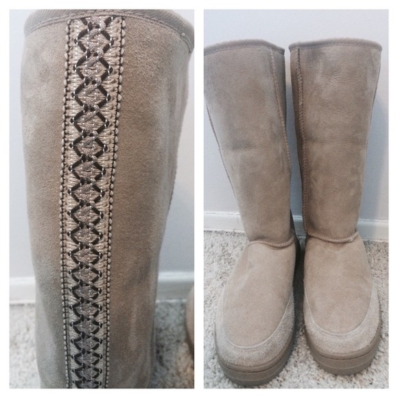 UGG Tall Shearling Boots Thick Sole size 11 - Picture 2 of 4