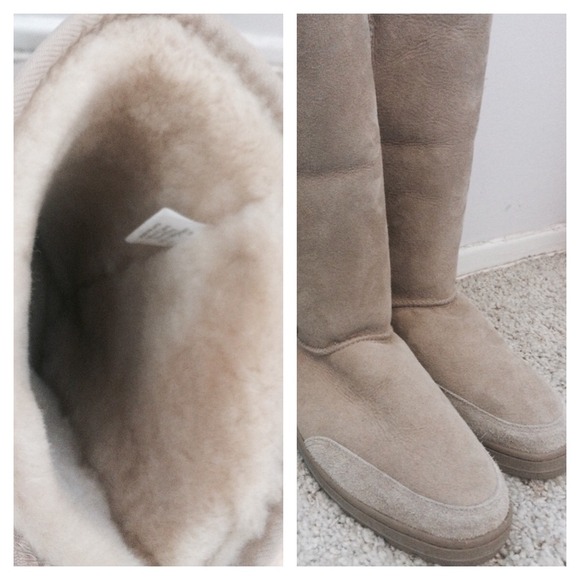 UGG Tall Shearling Boots Thick Sole size 11 - Picture 4 of 4