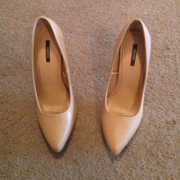 Forever 21 Shoes - Pointy Nude Pumps Forever 21 Shoes - Pointy Nude Pumps